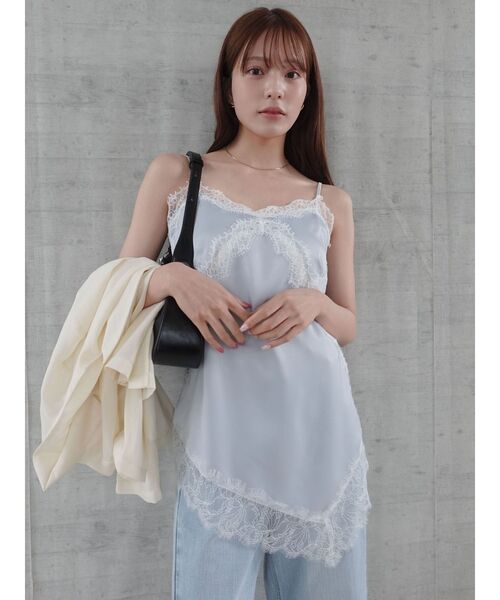 LAGUNAMOON(ラグナムーン)の「アシンメトリーレースサテンキャミソール 【レイヤードトップス】 【夏服】(キャミソール・レディース・ブラウン/ライトブルー/アイボリー・FREE)」の1枚目の写真