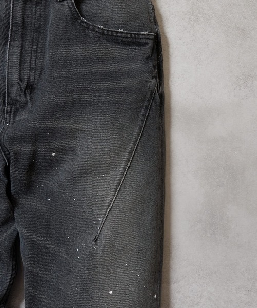 NUMBER (N)INE（ナンバーナイン）の「HAND PAINTED STRAIGHT DENIM JEANS VINTAGE WASH / ハンドペイント ストレート デニム ジーンズ ヴィンテージ ウォッシュ（デニムパンツ・メンズ・インディゴブルー/ブラック・4/3/2）」の15枚目の写真