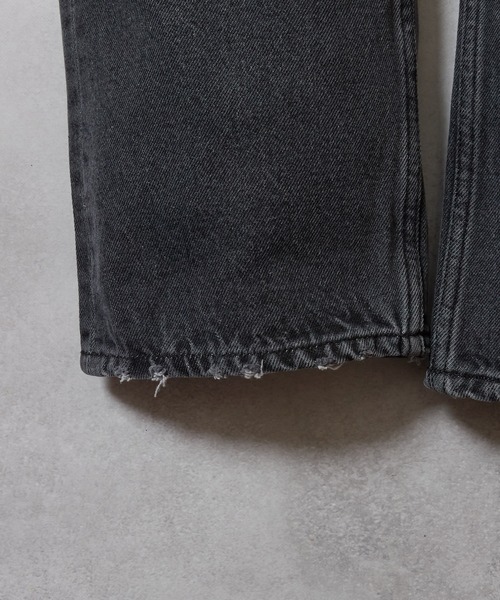 NUMBER (N)INE（ナンバーナイン）の「HAND PAINTED STRAIGHT DENIM JEANS VINTAGE WASH / ハンドペイント ストレート デニム ジーンズ ヴィンテージ ウォッシュ（デニムパンツ・メンズ・インディゴブルー/ブラック・4/3/2）」の16枚目の写真