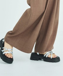 厚底ラインサンダル