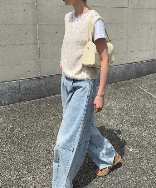 meilmada(メイルマダ)の「Vネックスラブニットベスト(ベスト・レディース・ライトベージュ/ピンク・FREE)」の13枚目の写真