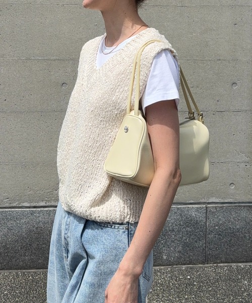 meilmada(メイルマダ)の「Vネックスラブニットベスト(ベスト・レディース・ライトベージュ/ピンク・FREE)」の10枚目の写真