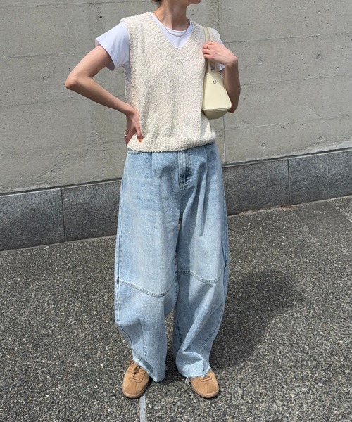 meilmada(メイルマダ)の「Vネックスラブニットベスト(ベスト・レディース・ライトベージュ/ピンク・FREE)」の12枚目の写真