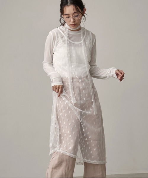 OFROOM(オフルーム)の「Lace Onepiece Narrow Scarf Set|レースワンピースナロースカーフセット(ワンピース・レディース・ホワイト/ブラック・FREE)」の2枚目の写真