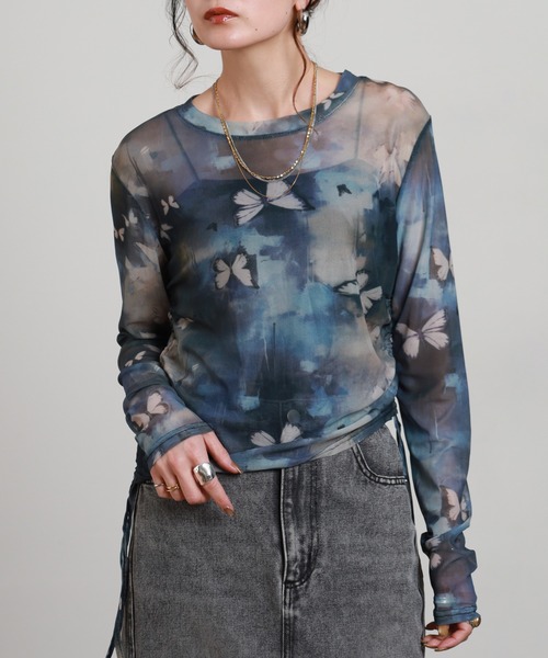 crossi（クロッシー）の「サイドシャーリング バタフライ柄 チュールレース長袖Tシャツ（Tシャツ/カットソー・レディース・ブルー/ベージュ・FREE）」の2枚目の写真