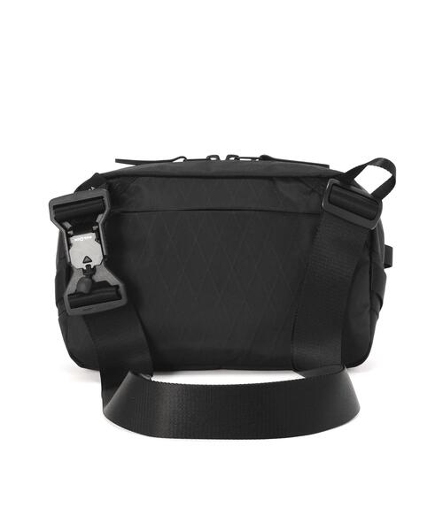Aer(エアー)の「Aer(エアー)Day Sling 4 X-Pac AER-29072(ボディバッグ/ウエストポーチ・メンズ・ブラック・F)」の4枚目の写真