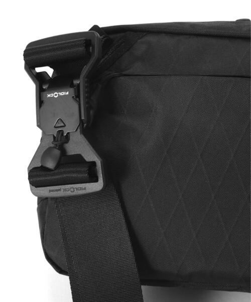 Aer(エアー)の「Aer(エアー)Day Sling 4 X-Pac AER-29072(ボディバッグ/ウエストポーチ・メンズ・ブラック・F)」の9枚目の写真
