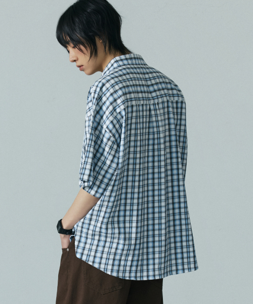 LXT（エルエックスティー）の「シアサッカー チェック オーバー 半袖シャツ [ブルー]（シャツ/ブラウス・メンズ・その他・1/2/3）」の2枚目の写真