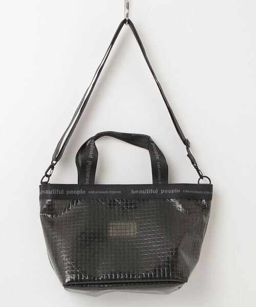 beautiful people（ビューティフルピープル）の「plaid vinyl logo tape bag m 1616611970（ショルダーバッグ・メンズ・クリア/ブラック・FREE）」の2枚目の写真