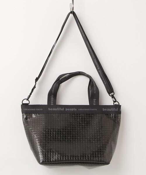 beautiful people（ビューティフルピープル）の「plaid vinyl logo tape bag m 1616611970（ショルダーバッグ・メンズ・クリア/ブラック・FREE）」の3枚目の写真