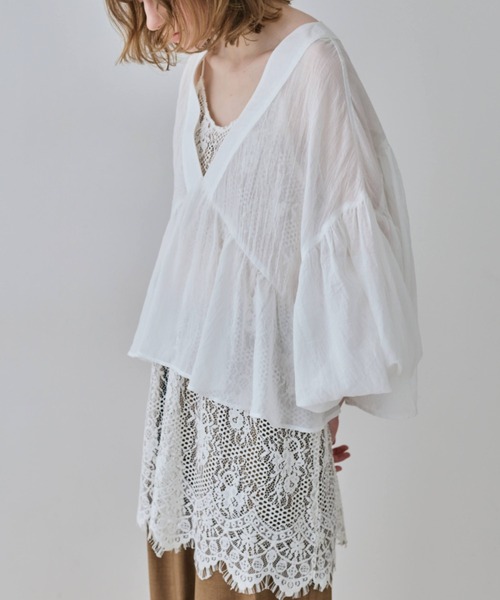 flaeu(フラユ)の「Lace Tunic Camisole(キャミソール・レディース・ブラック/アイボリー・FREE)」の2枚目の写真