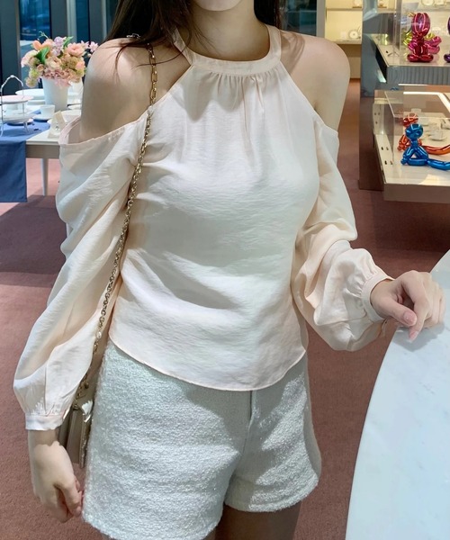 Aelina(エリナ)の「ホルターネックオフショルダー長袖ブラウス(シャツ/ブラウス・レディース・ブラック/ホワイト/ピンク・FREE)」の22枚目の写真