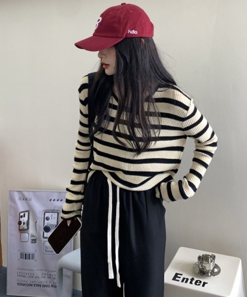 Lips(リップス)の「韓国ストリート感たっぷり♪着回し抜群のボーダーロングスリーブTシャツ(ニット/セーター・レディース・ブラック/ブルー/グリーン・FREE)」の10枚目の写真