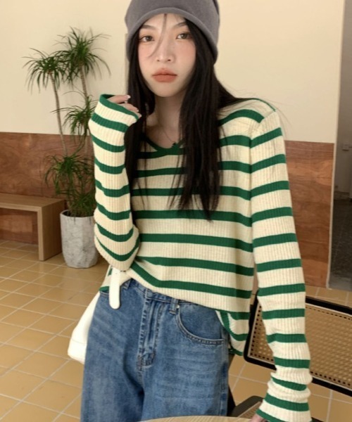 Lips(リップス)の「韓国ストリート感たっぷり♪着回し抜群のボーダーロングスリーブTシャツ(ニット/セーター・レディース・ブラック/ブルー/グリーン・FREE)」の17枚目の写真