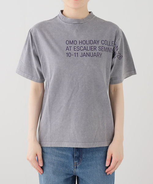 OMO（オモ）の「OMO / オモ Holiday 2026 Merch T-Shirt（Tシャツ/カットソー・レディース・チャコールグレー・SMALL）」の8枚目の写真