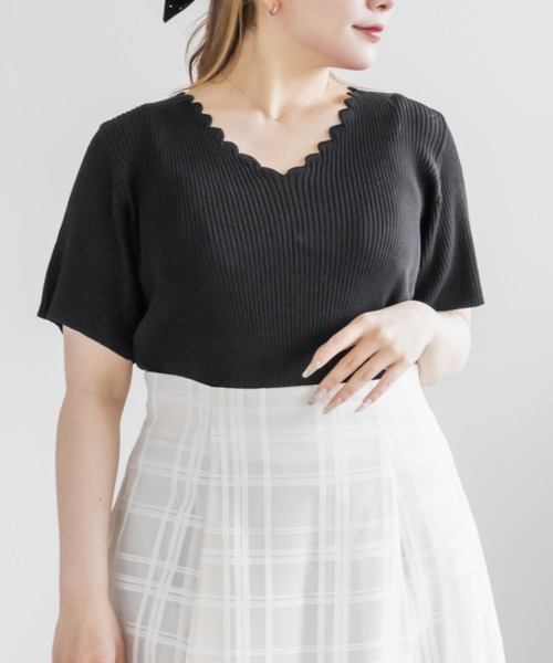 CLETTE(クレット)の「CLETTEオリジナルスカラップVネックリブニット(ニット/セーター・レディース・ミント/オフホワイト/ブラック・3L/LL/4L)」の7枚目の写真