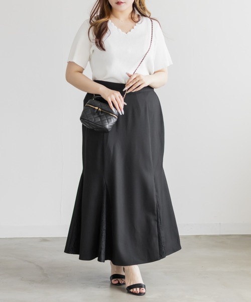 CLETTE(クレット)の「CLETTEオリジナルスカラップVネックリブニット(ニット/セーター・レディース・ミント/オフホワイト/ブラック・3L/LL/4L)」の5枚目の写真
