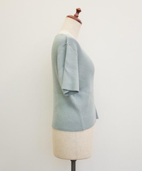 CLETTE(クレット)の「CLETTEオリジナルスカラップVネックリブニット(ニット/セーター・レディース・ミント/オフホワイト/ブラック・3L/LL/4L)」の13枚目の写真