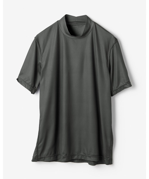 DoCLASSE( ドゥクラッセ)の「速乾・スーパーエアドライインナー ハイネック半袖(Tシャツ/カットソー・メンズ・アイボリー/グレー/ブラック・3L/LL/S/M)」の3枚目の写真