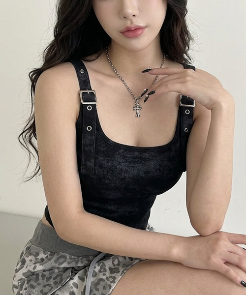 VIVID LADY(ビビッドレディー)の「モノトーン タイダイ バックルタンクトップ(タンクトップ・レディース・チャコールグレー/ブラック/アイボリー・FREE)」の17枚目の写真