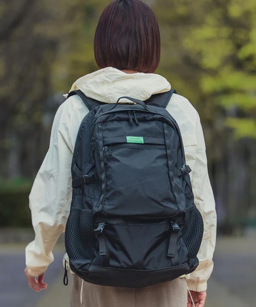 KiU(キウ)の「【KiU】大容量LCバックパック(37L)(バックパック/リュック・メンズ・ブラック/ブラウン/イエロー・FREE)」の16枚目の写真