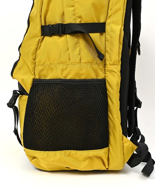 KiU(キウ)の「【KiU】大容量LCバックパック(37L)(バックパック/リュック・メンズ・ブラック/ブラウン/イエロー・FREE)」の10枚目の写真