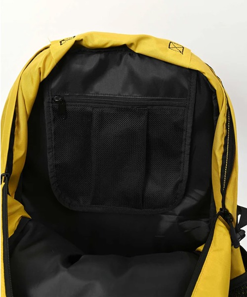 KiU(キウ)の「【KiU】大容量LCバックパック(37L)(バックパック/リュック・メンズ・ブラック/ブラウン/イエロー・FREE)」の12枚目の写真