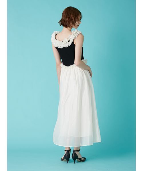 LILY BROWN（リリーブラウン）の「フリルニットドッキングワンピース（ワンピース・レディース・ライトグレー/ブラック/モカ・F）」の6枚目の写真