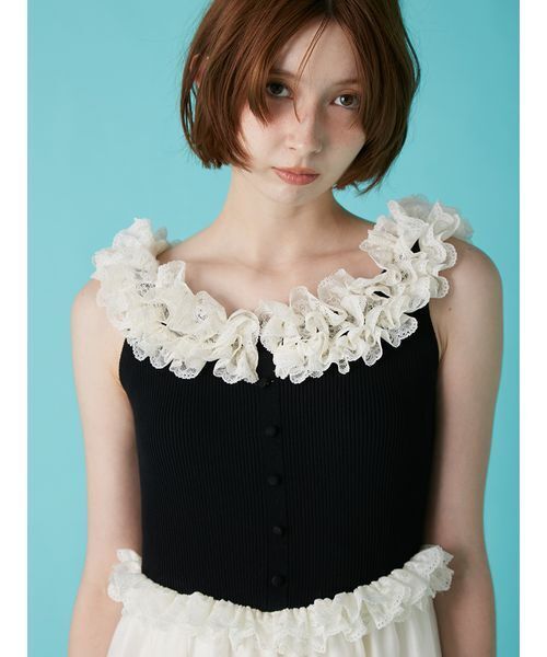 LILY BROWN（リリーブラウン）の「フリルニットドッキングワンピース（ワンピース・レディース・ライトグレー/ブラック/モカ・F）」の8枚目の写真