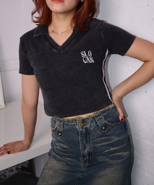 ROGER AND RAW(ロジャーアンドロウ)の「バイカラースキッパーショートトップス(Tシャツ/カットソー・レディース・ブラック/グリーン/ネイビー/レッド・FREE)」の2枚目の写真