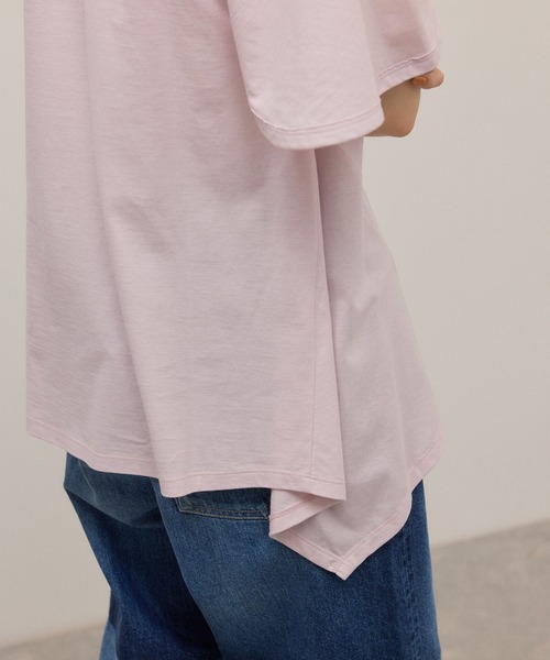 ADAM ET ROPE'(アダムエロペ)の「ランダムヘムライントップス(Tシャツ/カットソー・レディース・ブラック/ピンク/キナリ・FREE)」の11枚目の写真