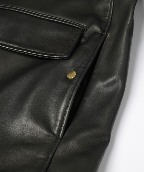 CULLNI(クルニ)の「UK Lamb Leather Tielocken Jacket Detaching Spanish Mouton Collar(カバーオール・メンズ・ブラック・1)」の8枚目の写真