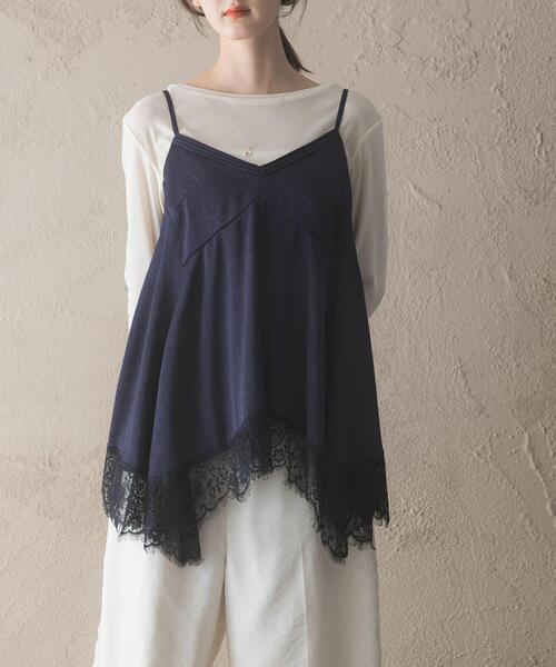 URBAN RESEARCH ROSSO WOMEN(アーバンリサーチ ロッソ)の「レースヘムデザインサテンキャミソール(キャミソール・レディース・アイボリー/ネイビー・FREE)」の11枚目の写真