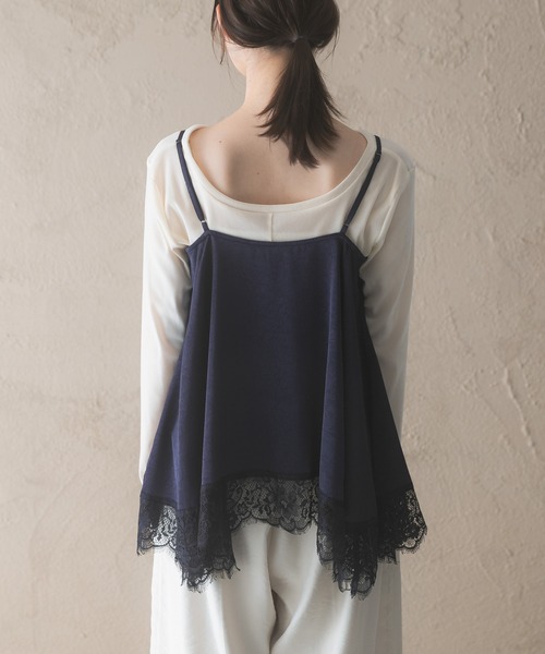 URBAN RESEARCH ROSSO WOMEN（アーバンリサーチ　ロッソ）の「レースヘムデザインサテンキャミソール（キャミソール・レディース・アイボリー/ネイビー・FREE）」の14枚目の写真