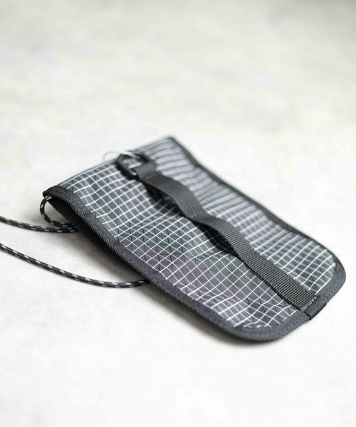 Gramicci（グラミチ）の「【RE】【GRAMICCI(グラミチ) 】RIPSTOP NECK POUCH（ショルダーバッグ・メンズ・ブラック・FREE）」の10枚目の写真