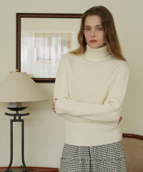VLETI（ブレッティ）の「Turtleneck Loose Fit Knit (Cream)（ニット/セーター・レディース・ベージュ・FREE）」の2枚目の写真