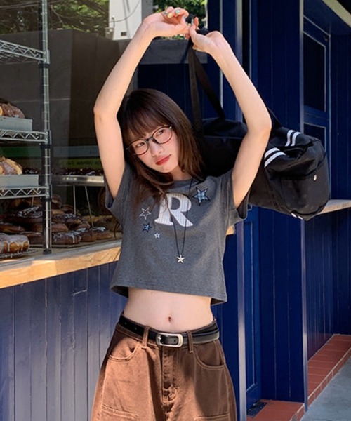 FREE STYLISTS（フリー スタイリスト）の「刺繍レタリング  Tシャツ トップス レディース（Tシャツ/カットソー・レディース・グレー・M）」の10枚目の写真