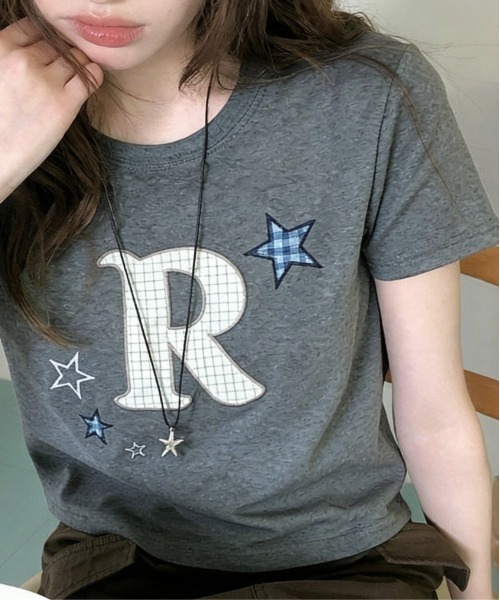 FREE STYLISTS（フリー スタイリスト）の「刺繍レタリング  Tシャツ トップス レディース（Tシャツ/カットソー・レディース・グレー・M）」の14枚目の写真