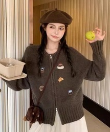 モチーフ刺繍ジップアップニットカーディガン