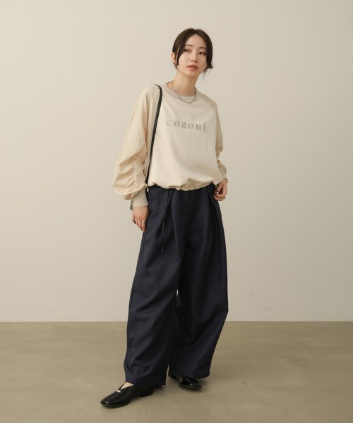 Bou Jeloud(ブージュルード)の「異素材コンビロゴ刺しゅうプルオーバー(Tシャツ/カットソー・レディース・オフホワイト/ブラック・FREE)」の4枚目の写真