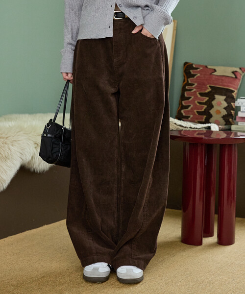 GAP(ギャップ)の「PUBLUX × GAP/ギャップ 別注 コーデュロイパンツ 限定展開(その他パンツ・レディース・オリーブ/ブラウン/ネイビー・SMALL/MEDIUM)」の7枚目の写真