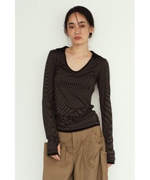 u-neck slim top
