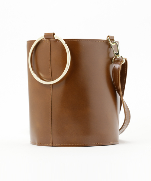 Pierrot（ピエロ）の「【CLASSY.6月号掲載】リングハンドル2wayバケツバッグ（ショルダーバッグ・レディース・ブラック/ホワイト/ブラウン/キャメル・FREE）」の16枚目の写真