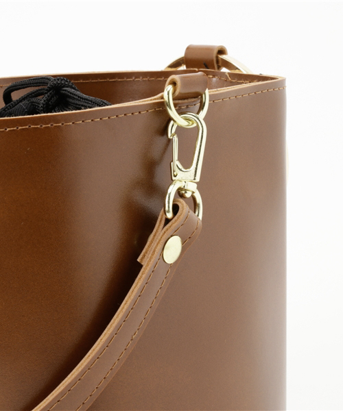 Pierrot（ピエロ）の「【CLASSY.6月号掲載】リングハンドル2wayバケツバッグ（ショルダーバッグ・レディース・ブラック/ホワイト/ブラウン/キャメル・FREE）」の11枚目の写真