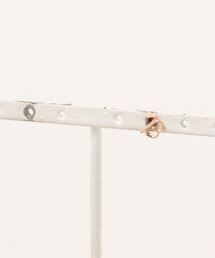 TONE SELECT GOODS（トーンセレクトグッズ）の「【TATO】イニシャルピアス（ピアス（両耳用））」