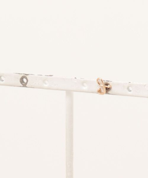 TONE SELECT GOODS(トーンセレクトグッズ)の「【TATO】イニシャルピアス(ピアス(両耳用)・レディース・H/K/M/N/E/Y/S/D/L/T/F/C/B/P/R/A/J/O/Q/G/X/U/W/V/Z/I・FREE)」の9枚目の写真