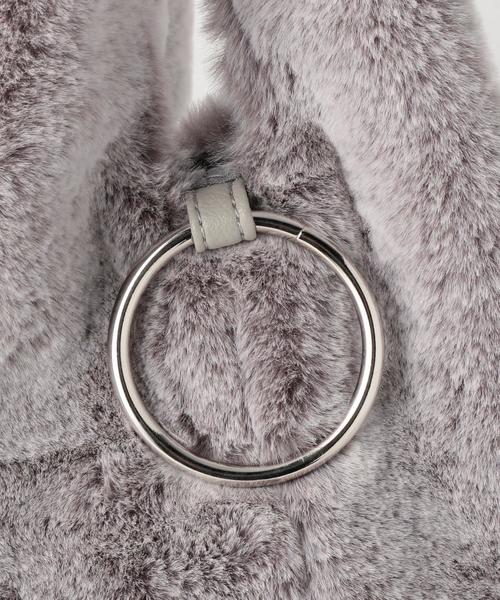 coen（コーエン）の「【新色登場】【『LEE』11月号掲載】フェイクファーバッグ(ライトグレー / ダークブラウン ⇒ WEB限定カラー）（トートバッグ・レディース・グレー/ライトグレー/ブラウン/ダークブラウン/ベージュ/ピンク/ナチュラル/ライラック・FREE）」の15枚目の写真