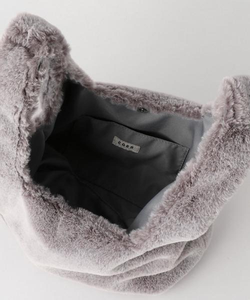 coen（コーエン）の「【新色登場】【『LEE』11月号掲載】フェイクファーバッグ(ライトグレー / ダークブラウン ⇒ WEB限定カラー）（トートバッグ・レディース・グレー/ライトグレー/ブラウン/ダークブラウン/ベージュ/ピンク/ナチュラル/ライラック・FREE）」の17枚目の写真