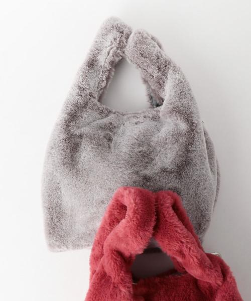 coen（コーエン）の「【新色登場】【『LEE』11月号掲載】フェイクファーバッグ(ライトグレー / ダークブラウン ⇒ WEB限定カラー）（トートバッグ・レディース・グレー/ライトグレー/ブラウン/ダークブラウン/ベージュ/ピンク/ナチュラル/ライラック・FREE）」の18枚目の写真