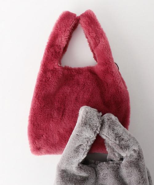 coen（コーエン）の「【新色登場】【『LEE』11月号掲載】フェイクファーバッグ(ライトグレー / ダークブラウン ⇒ WEB限定カラー）（トートバッグ・レディース・グレー/ライトグレー/ブラウン/ダークブラウン/ベージュ/ピンク/ナチュラル/ライラック・FREE）」の10枚目の写真